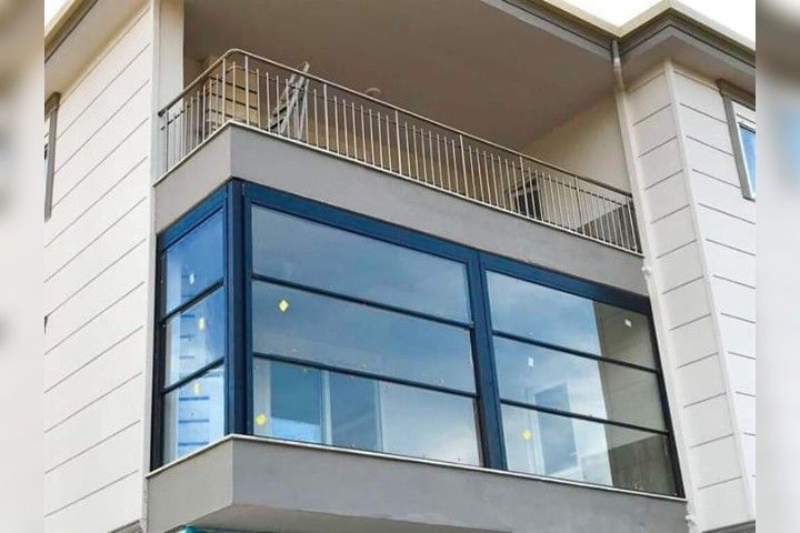 cam-balkon-uzaktan-kumandalı-giyotin-isicamli-tam-balkon-banner-resim-14